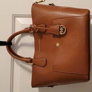 Michael Kors tote